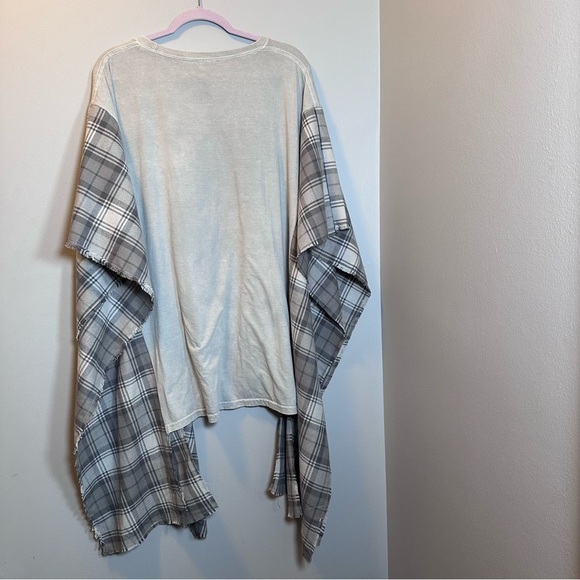 Dodge Challenger poncho pink car gray flannel plaid raw hem one size open sides - Picture 2 of 6